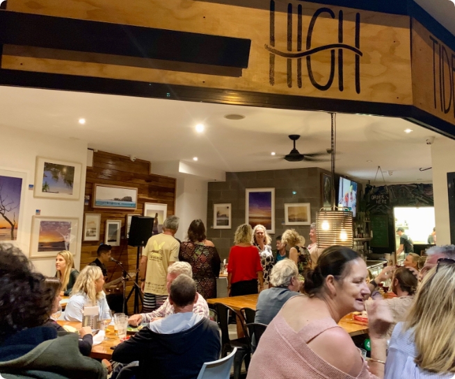 High Tide Bar, Grill & Cafe